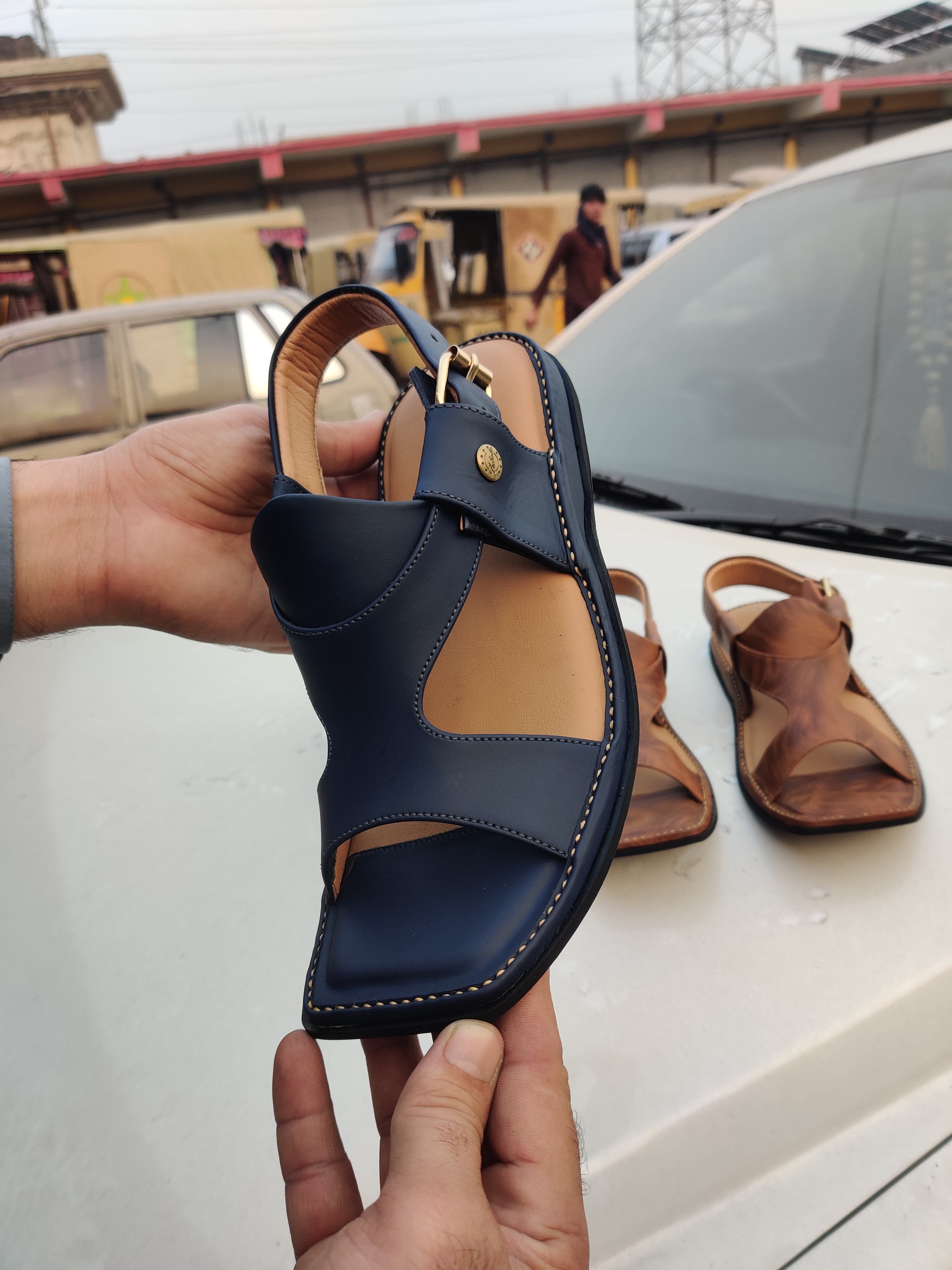 Products Features
The Panjadar Peshawari Chappal is a traditional footwear style originating from the city of Peshawar in Pakistan.Β Each design of Bishoa footwear giZalmi Panjidar ChappalSell MartSell MartZalmi Panjidar Chappal
