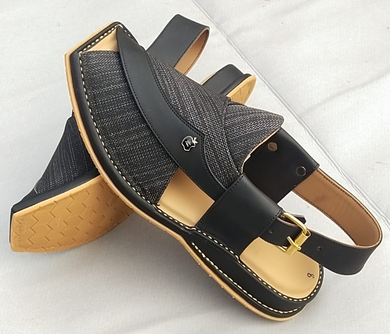 Peshawar Zalmi Fabric Chappals gray colour with imported very soft sole and beautiful imported fabric is used. Each design of Happy Face footwear give extra look.
ThApple Peshawar Zalmi Fabric ChappalsSell MartSell MartApple Peshawar Zalmi